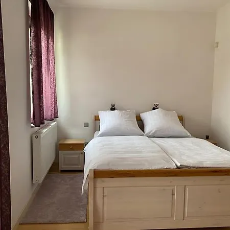 Szent Kard Vendeghaz Tatil Evi