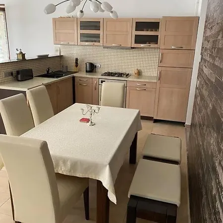 Szent Kard Vendeghaz Tatil Evi *